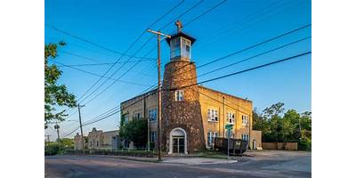 Liberated Montessori ,Oak Cliff daycare Dallas Texas